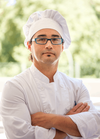 pexels-miquel-ferran-gomez-figueroa-3814446.png